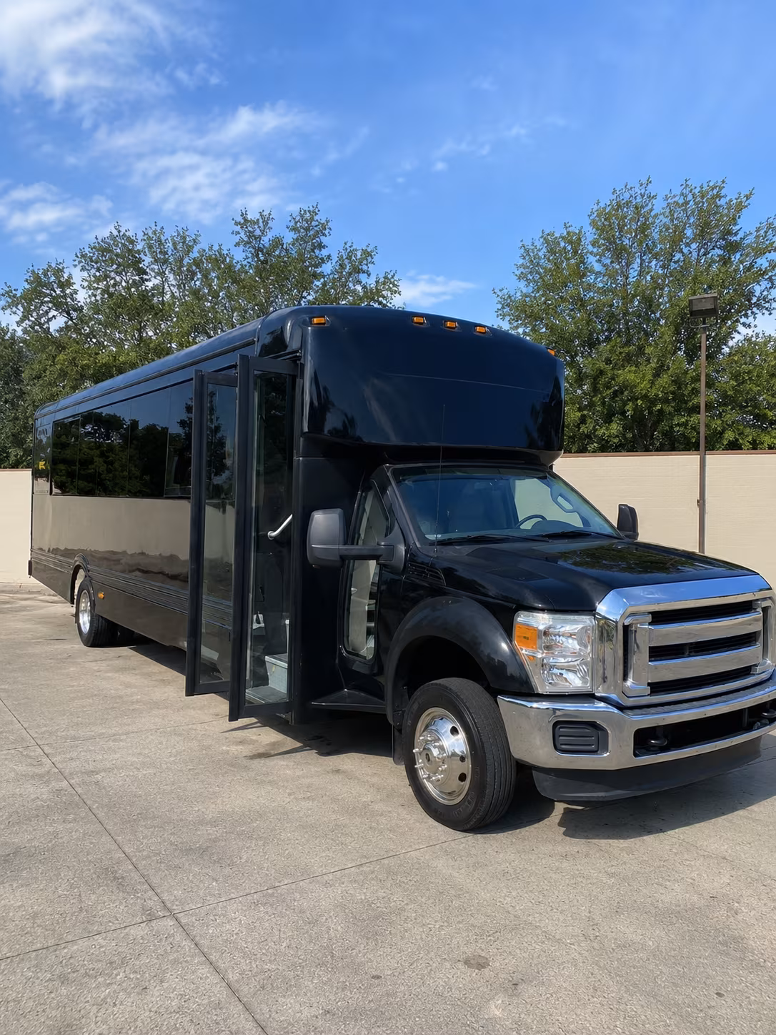 Topeka Homecoming & Prom Party Bus Rentals