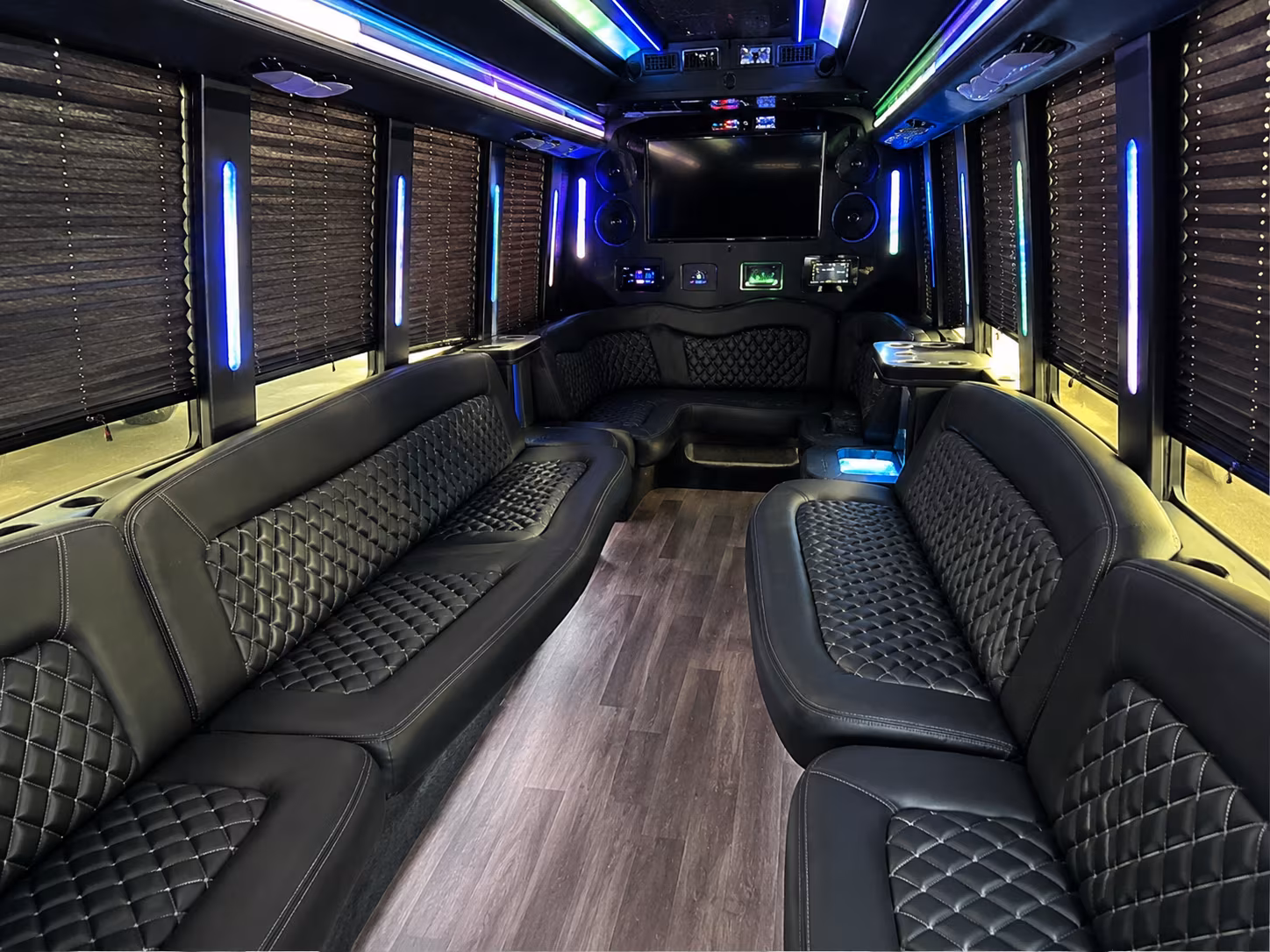 Wichita Birthday, Sweet 16, & Quinceañera Transportation onboard seating