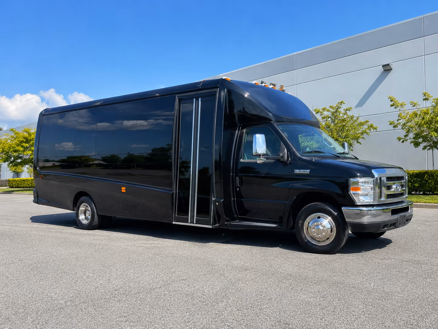 Wichita Winery Tour & Pub Crawl Transportation group transportation